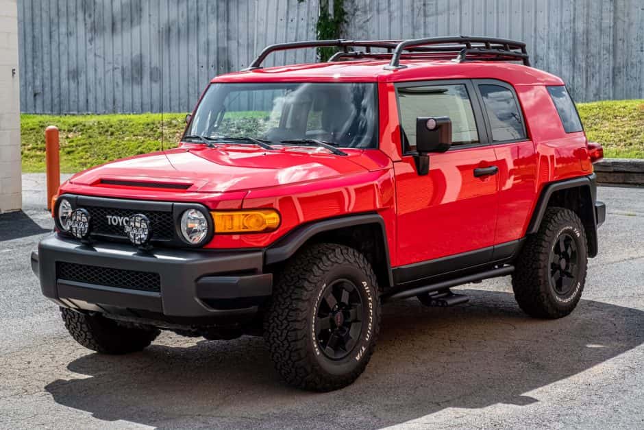 2012 Toyota FJ Cruiser sold for $47,500