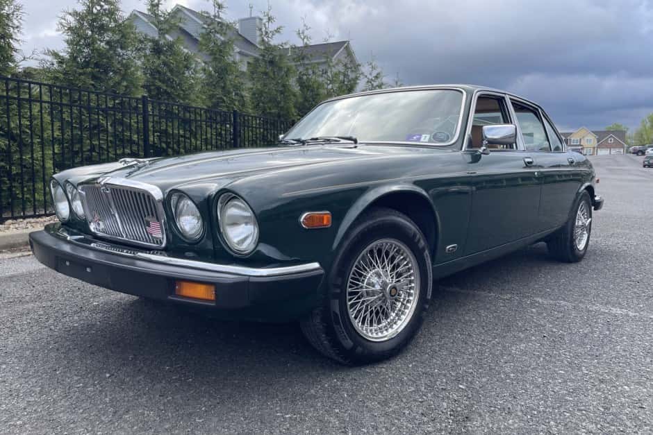 1986 Jaguar XJ Series 3 (1980-1992) sold for $13,500