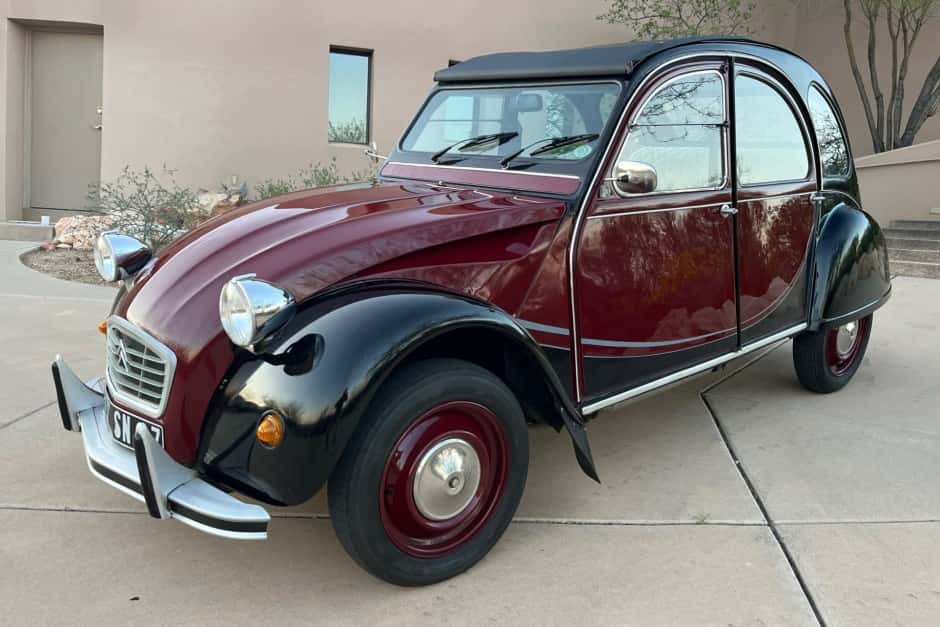 1987 Citroen 2CV sold for $18,350
