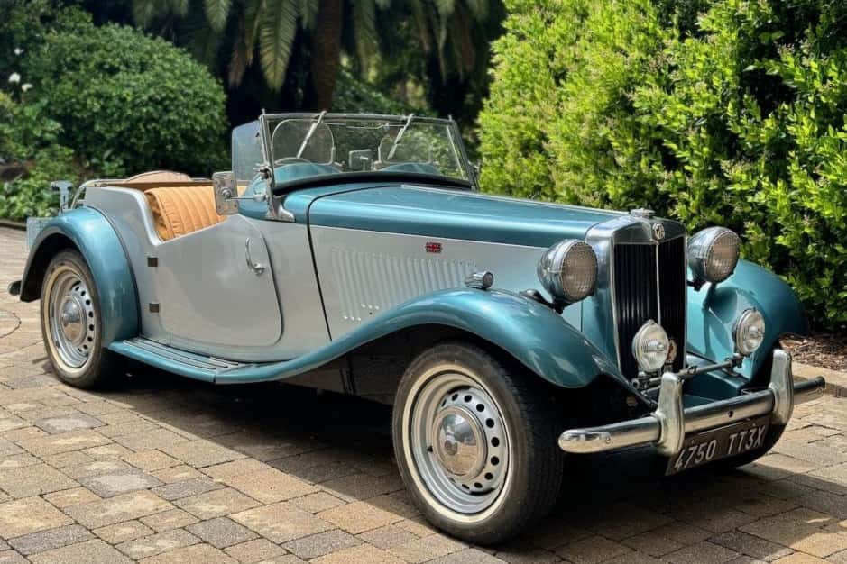 1950 MG TD sold for $12,250