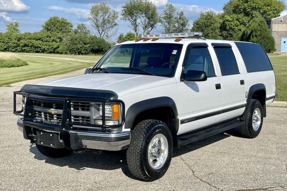 1999 Chevrolet Suburban (GMT400 1992-1999) sold for $22,000