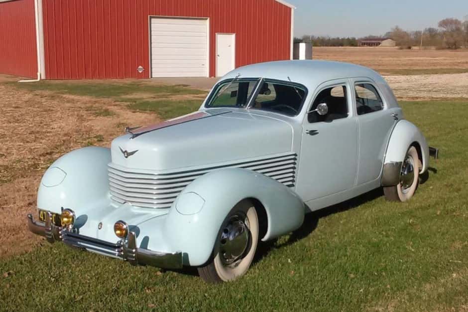1937 Cord 810/812 sold for $55,555