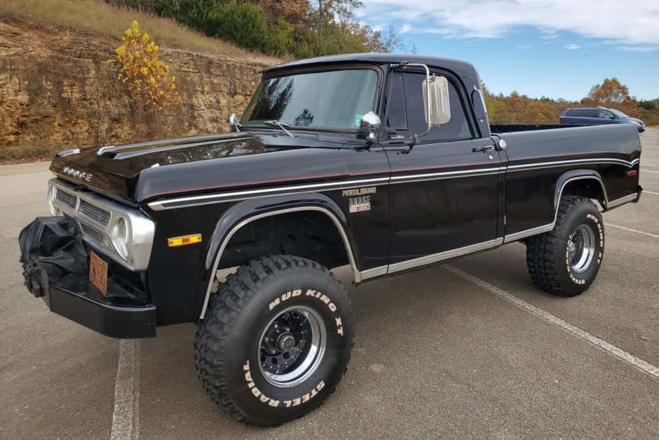 1970 Dodge Power Wagon sold for $21,600