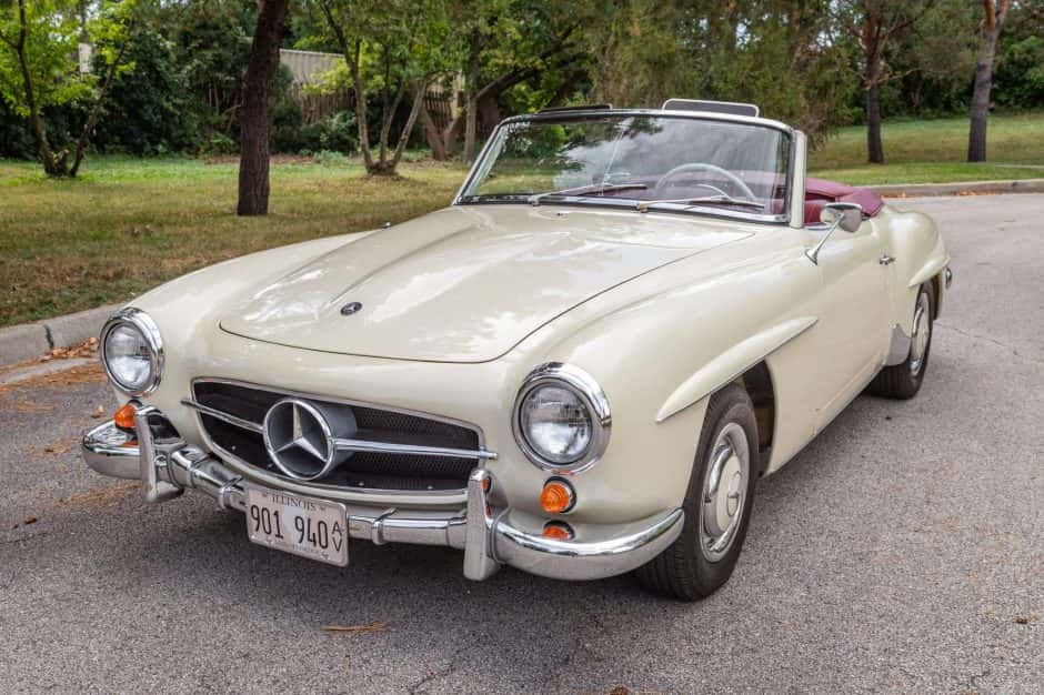 1962 Mercedes-Benz 190SL sold for $133,333