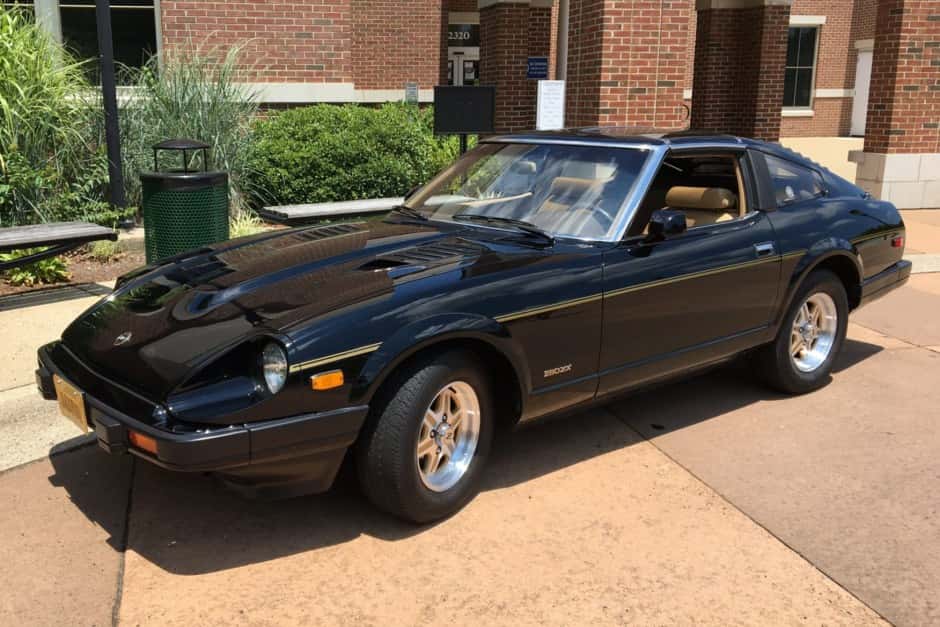 1983 Datsun 280ZX sold for $18,575