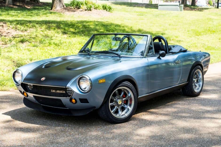 1983 Fiat 124 Spider (1966-1985) sold for $23,004