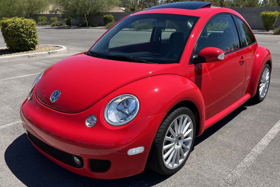 2003 Volkswagen New Beetle (1998-2010) sold for $20,000