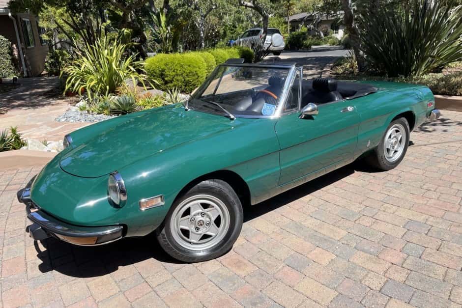 1973 Alfa Romeo 105/115 Spider Series 2 sold for $25,000