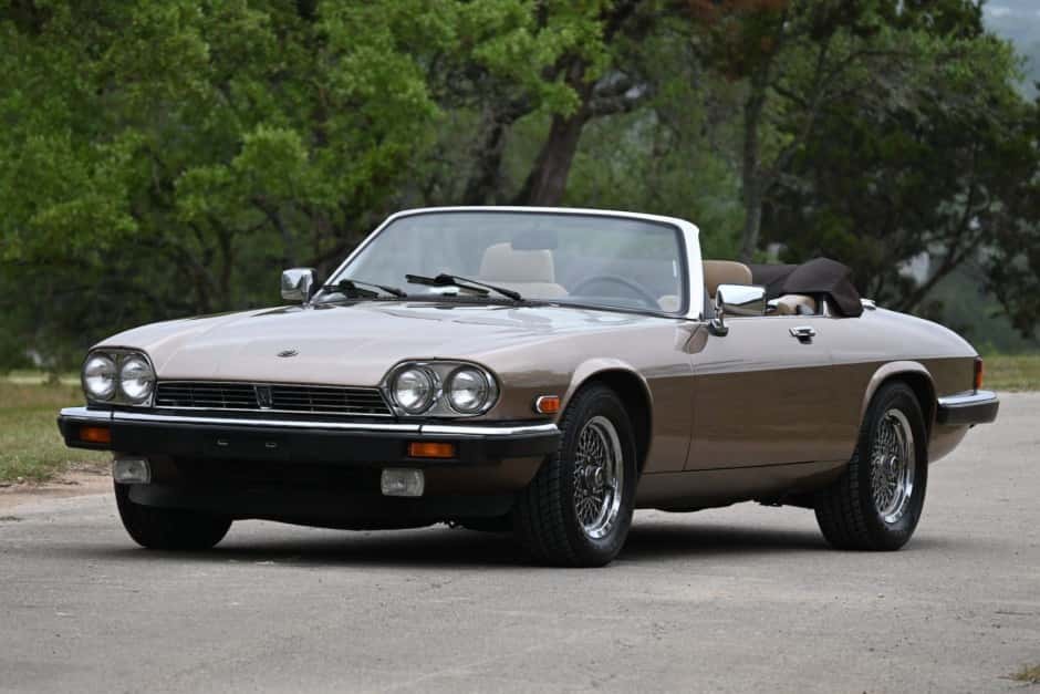 1990 Jaguar XJS sold for $16,500