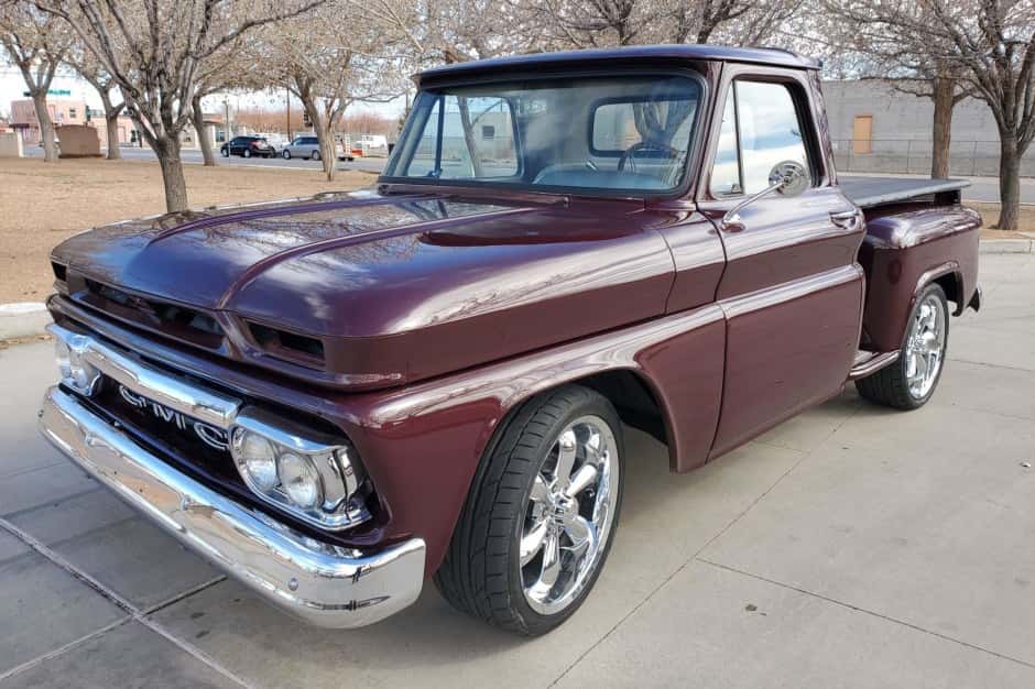 1965 GMC C/K 1960-1966 sold for $15,300