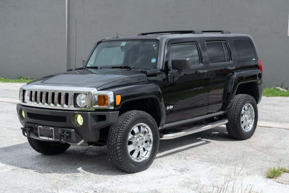 2010 Hummer H3 sold for $19,750