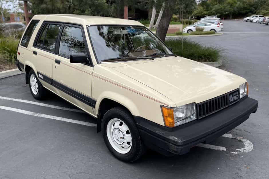 1983 Toyota  sold for $8,302