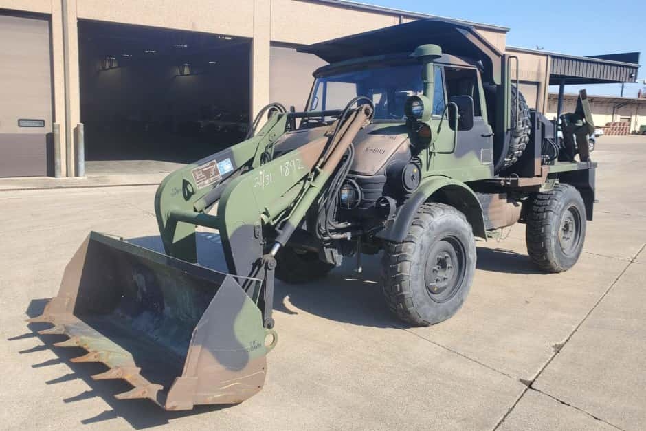 1990 Mercedes-Benz Unimog sold for $39,500