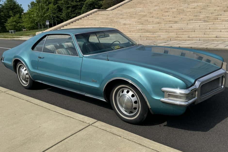 1968 Oldsmobile Toronado sold for $9,900