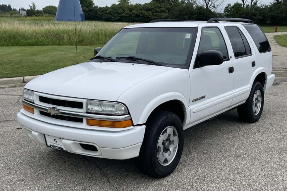 2003 Chevrolet Blazer 1995-2004 sold for $9,900