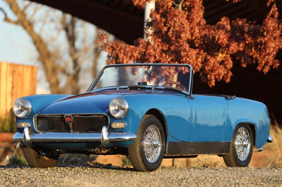 1961 MG Midget sold for $5,400