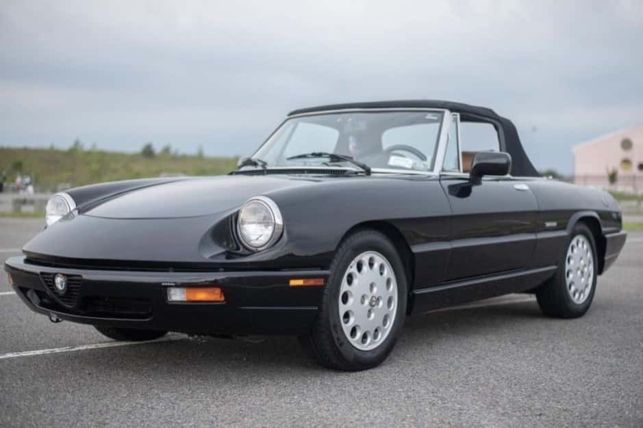 1994 Alfa Romeo 105/115 Spider Series 4 sold for $11,510