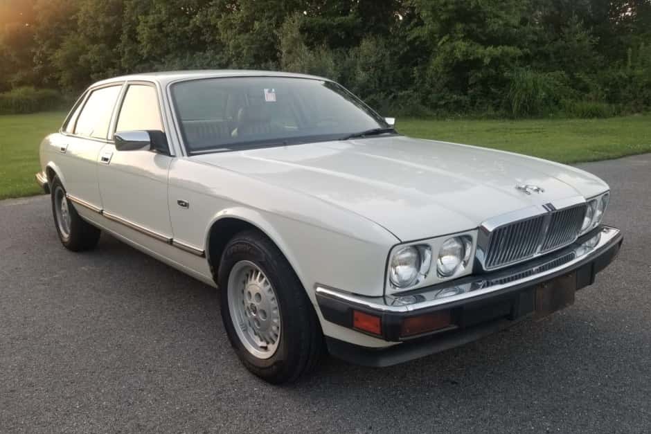 1991 Jaguar XJ40 XJ (1988-1994) sold for $4,550