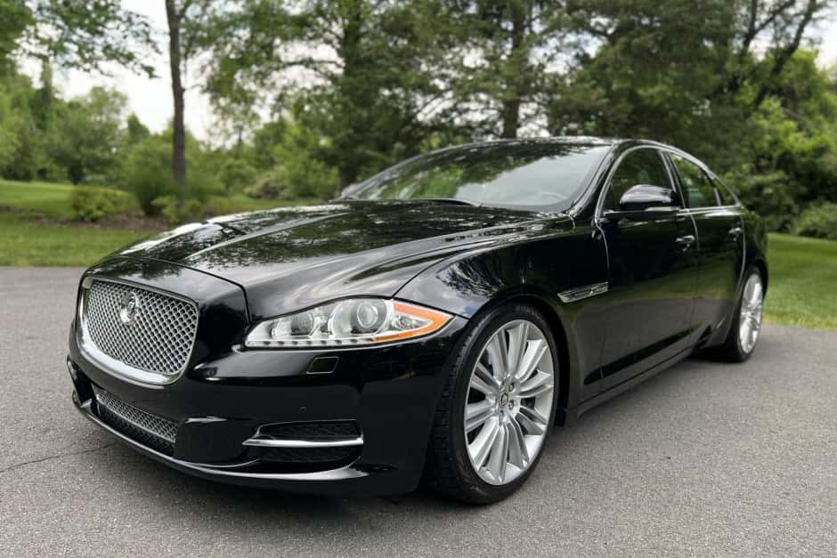 2011 Jaguar X351 XJ (2010-2019) sold for $21,111