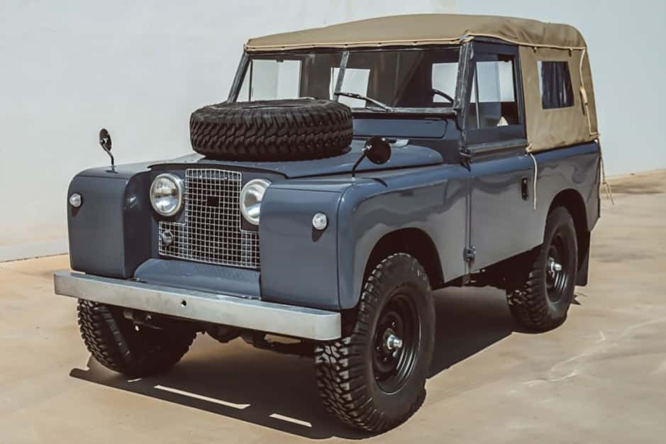 1968 Land Rover Series 88 sold for $25,250