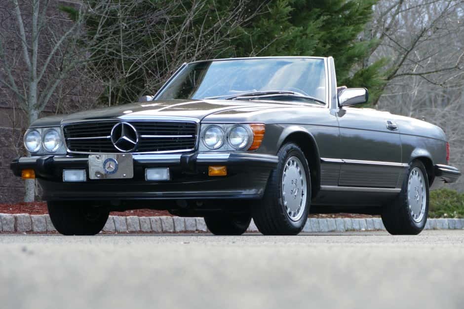 1988 Mercedes-Benz R107 SL sold for $69,000
