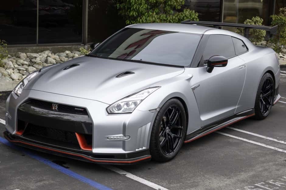 2016 Nissan GT-R R35 sold for $220,000