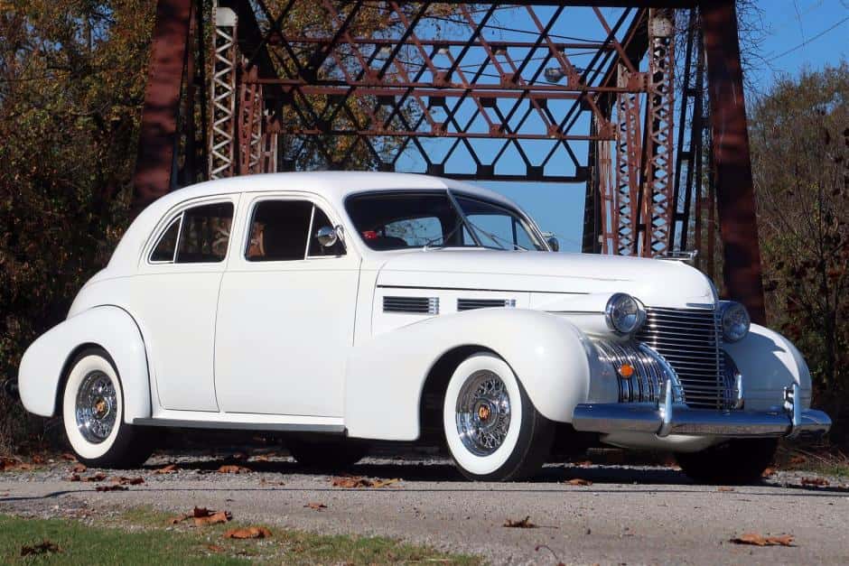 1940 Cadillac Series 62 sold for $32,500