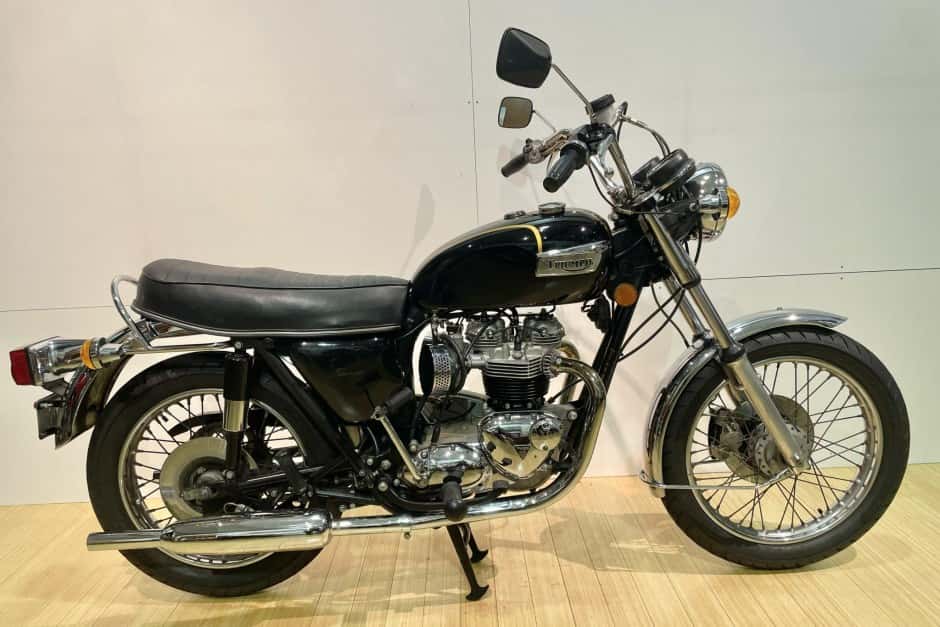1977 Triumph Bonneville T140 sold for $4,000