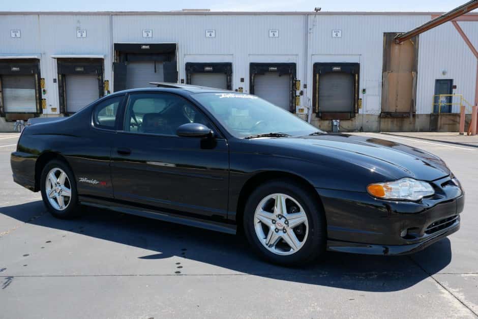 2004 Chevrolet Monte Carlo sold for $16,500