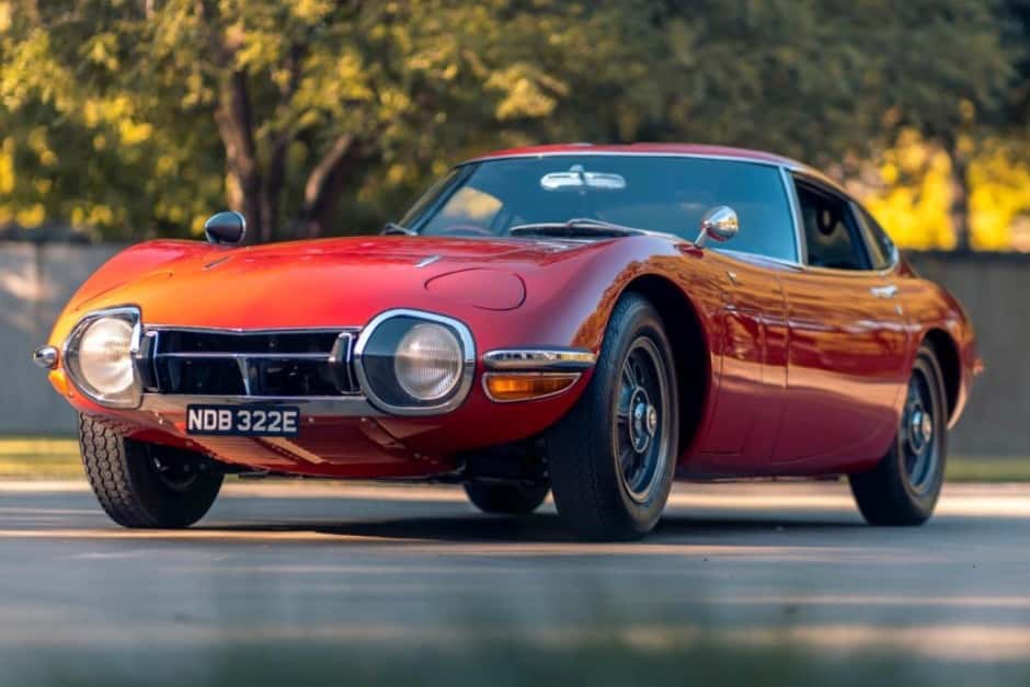 1967 Toyota 2000GT sold for $875,015