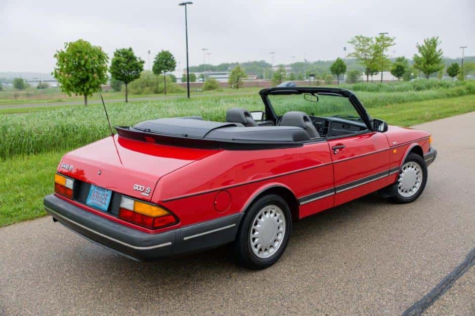 1991 Saab 900 sold for $6,000