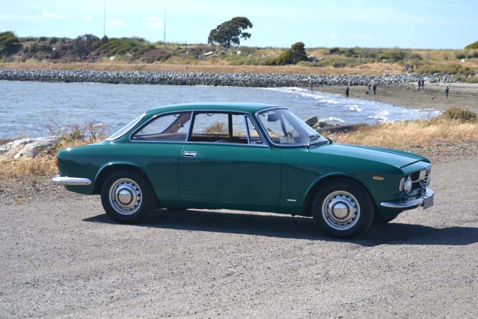 1967 Alfa Romeo 105/115 Series Coupe sold for $31,000