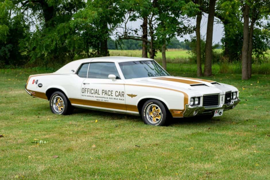1972 Oldsmobile Hurst/Olds sold for $52,000