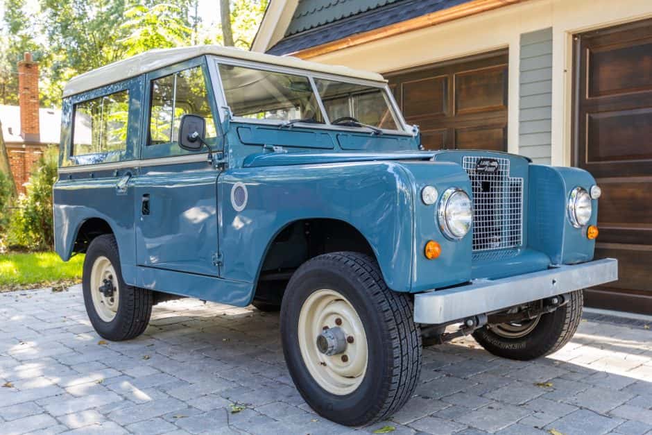 1969 Land Rover Series 88 sold for $35,750