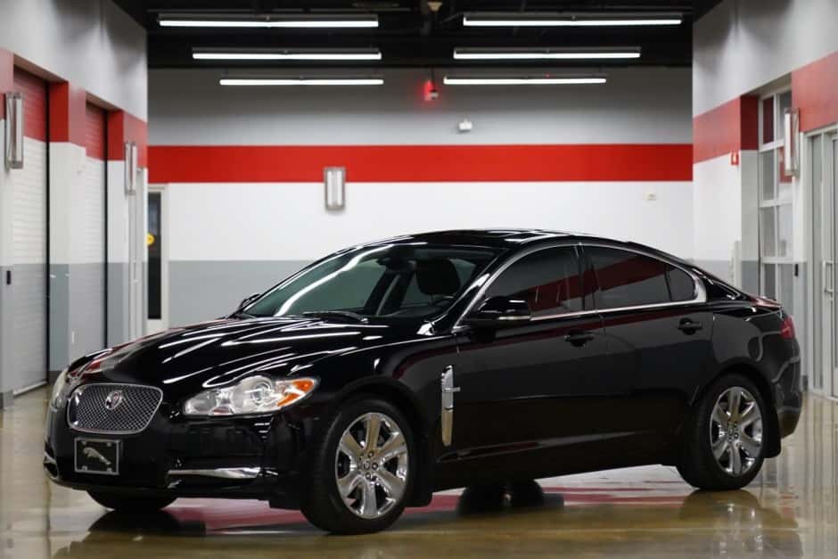 2010 Jaguar XF sold for $13,356