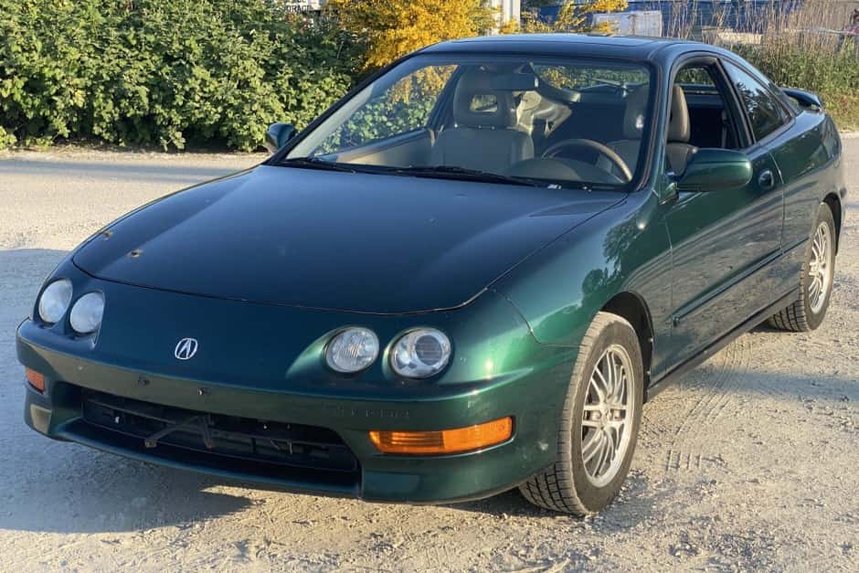 1999 Acura Integra sold for $6,400