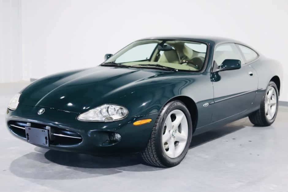 2000 Jaguar XK8 sold for $14,800