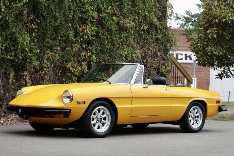 1978 Alfa Romeo 105/115 Spider Series 2 sold for $17,000