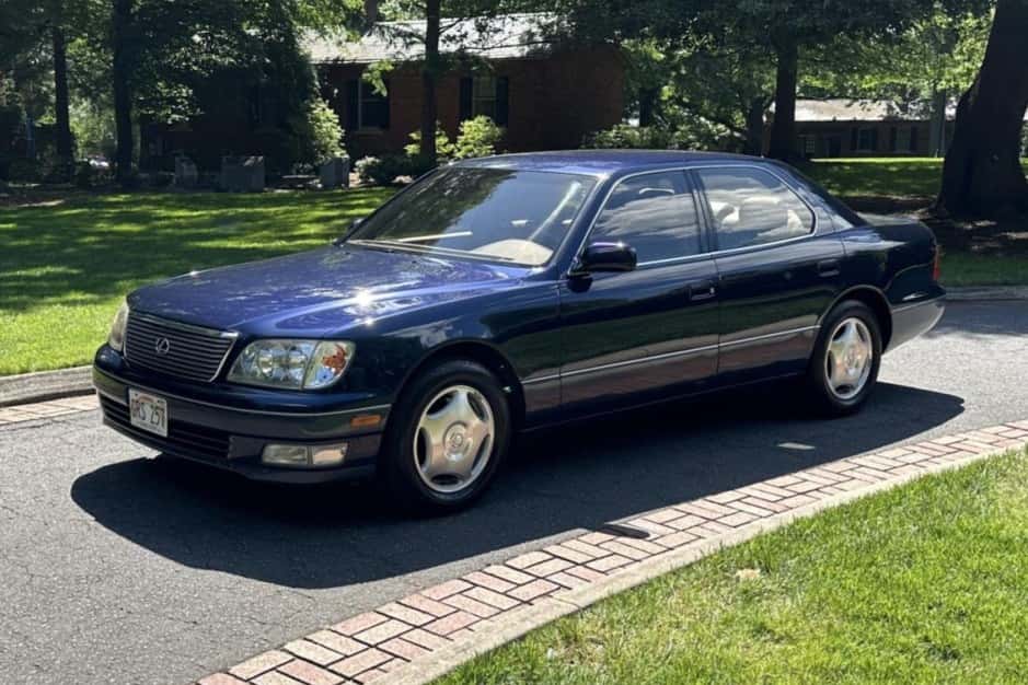 1998 Lexus LS Sedan sold for $23,250