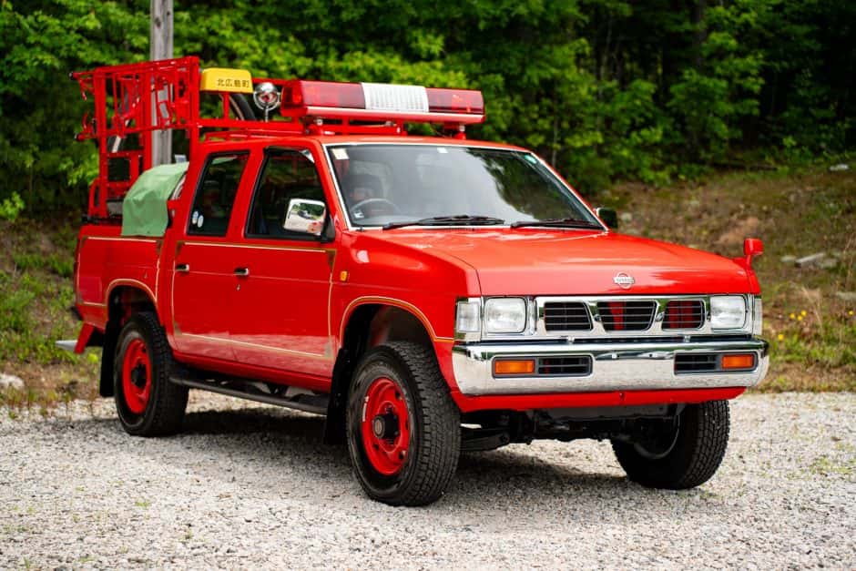 1994 Nissan Pickup sold for $11,250