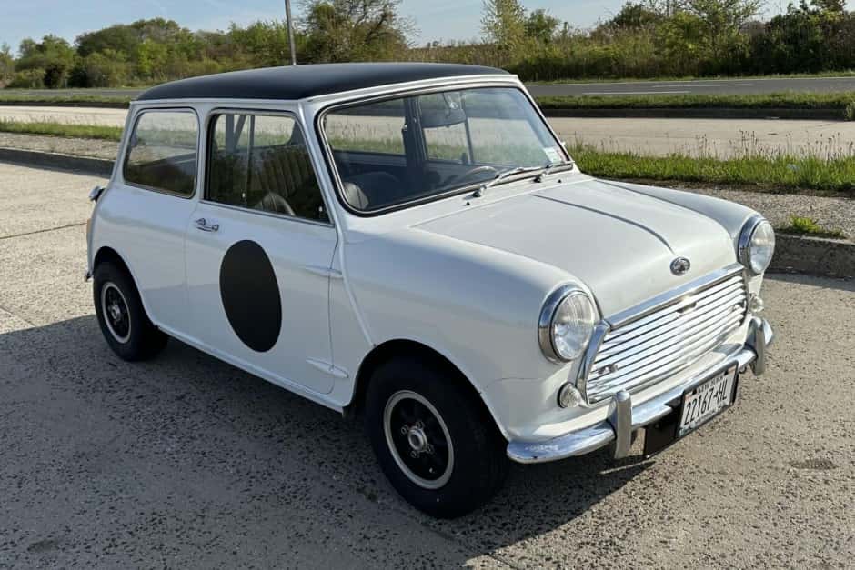1967 Mini Mk I-III Cooper sold for $29,000