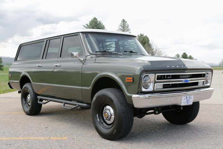 1972 Chevrolet Suburban (1967-1972) sold for $86,000