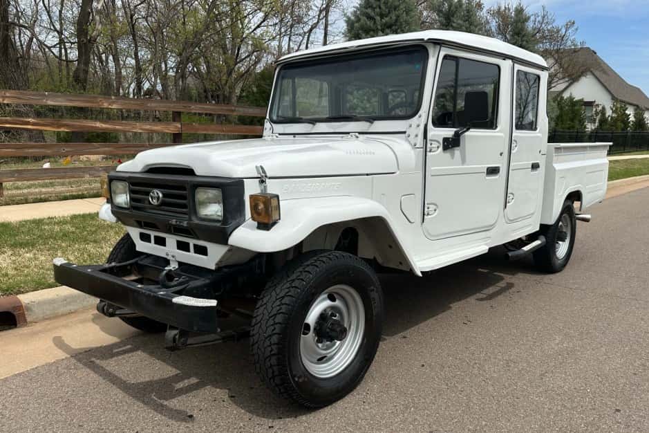 1988 Toyota Land Cruiser FJ45 sold for $21,000