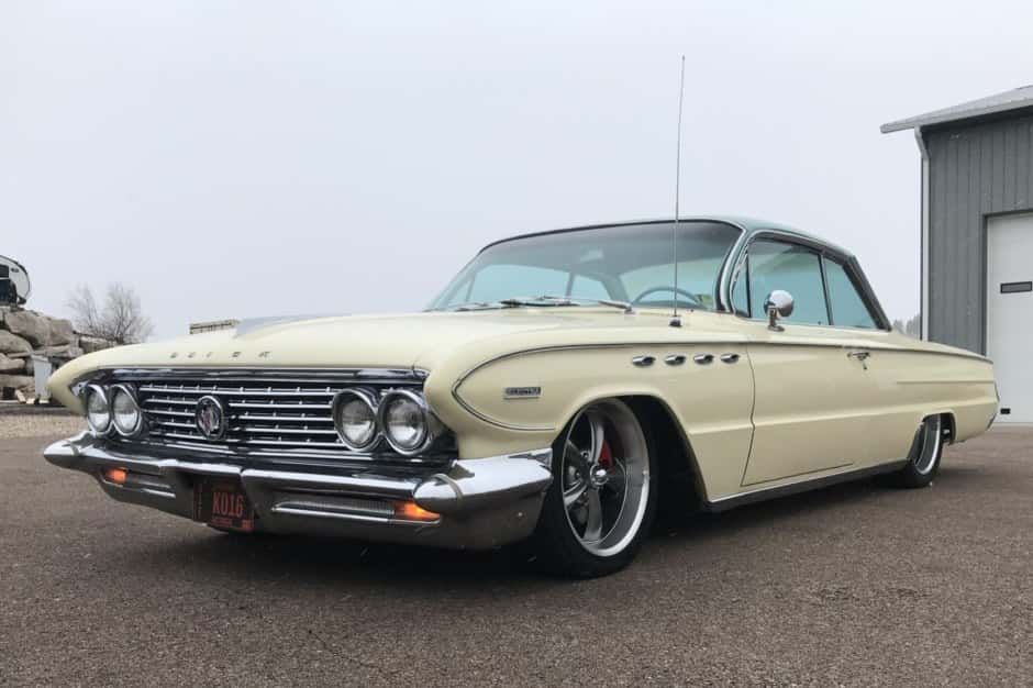 1961 Buick Electra sold for $13,750