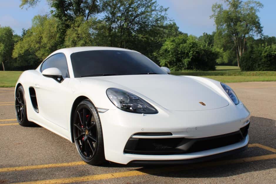 2022 Porsche 982 718 Cayman sold for $95,500