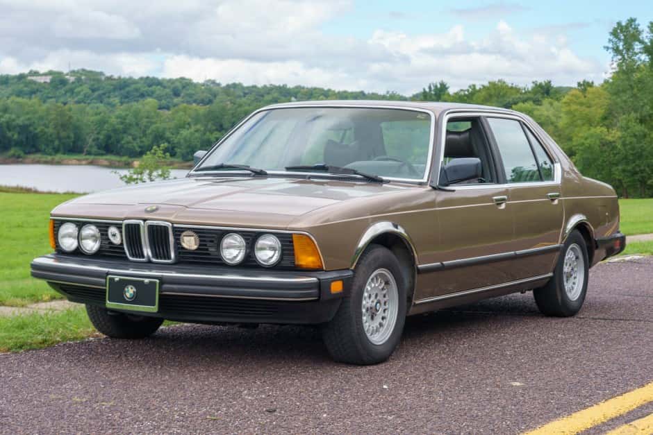1984 BMW E23 7-Series sold for $3,500