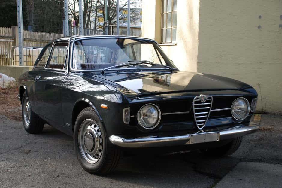 1970 Alfa Romeo 105/115 Series Coupe sold for $27,000