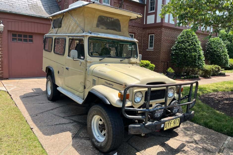 1983 Toyota Land Cruiser FJ45 sold for $15,500