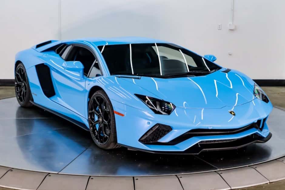 2018 Lamborghini Aventador sold for $400,000