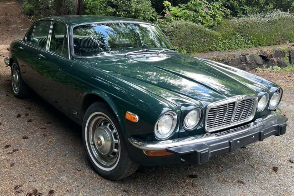 1974 Jaguar XJ Series 2 (1974-1979) sold for $7,750
